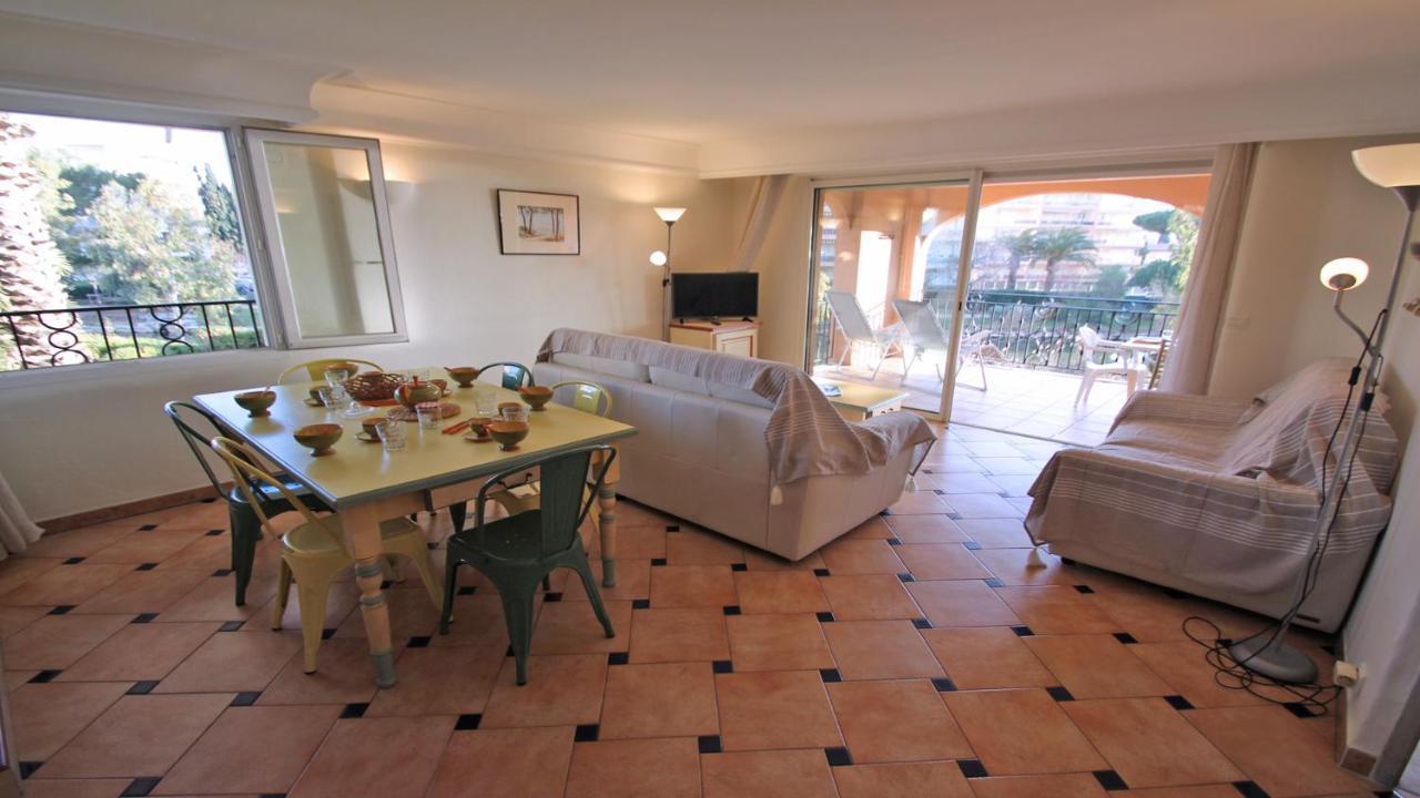 Port Marine Apartment Сен Максим Екстериор снимка