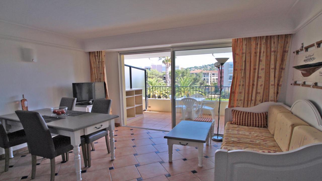 Port Marine Apartment Сен Максим Екстериор снимка
