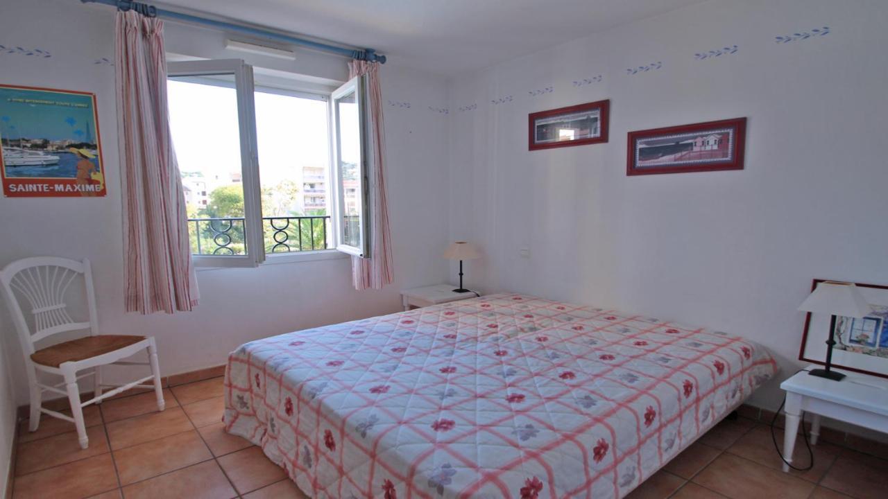 Port Marine Apartment Сен Максим Екстериор снимка