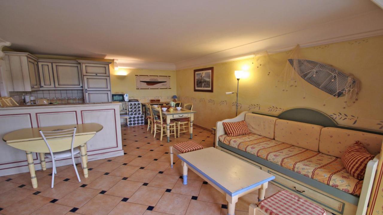 Port Marine Apartment Сен Максим Екстериор снимка