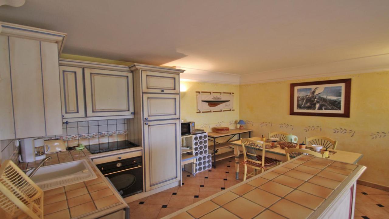 Port Marine Apartment Сен Максим Екстериор снимка