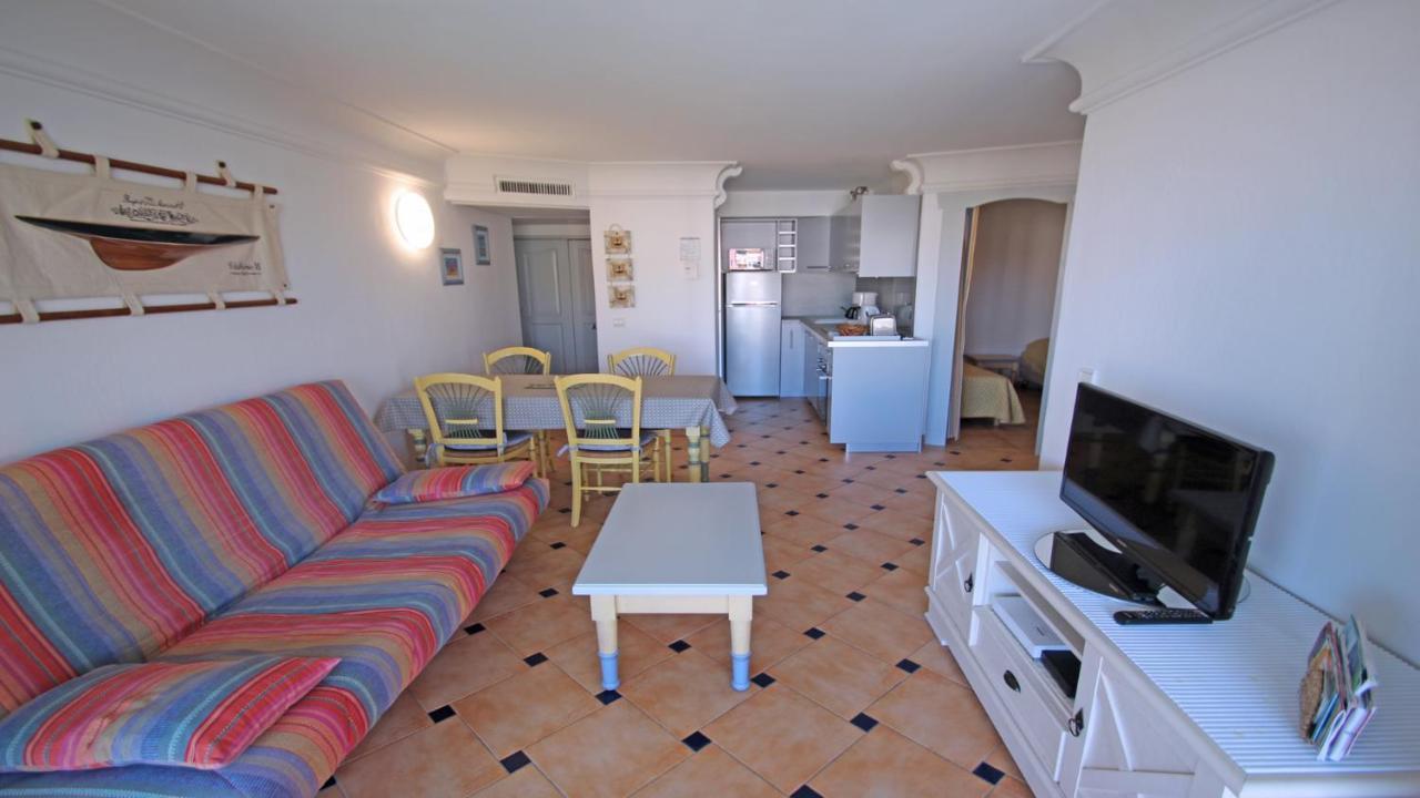 Port Marine Apartment Сен Максим Екстериор снимка