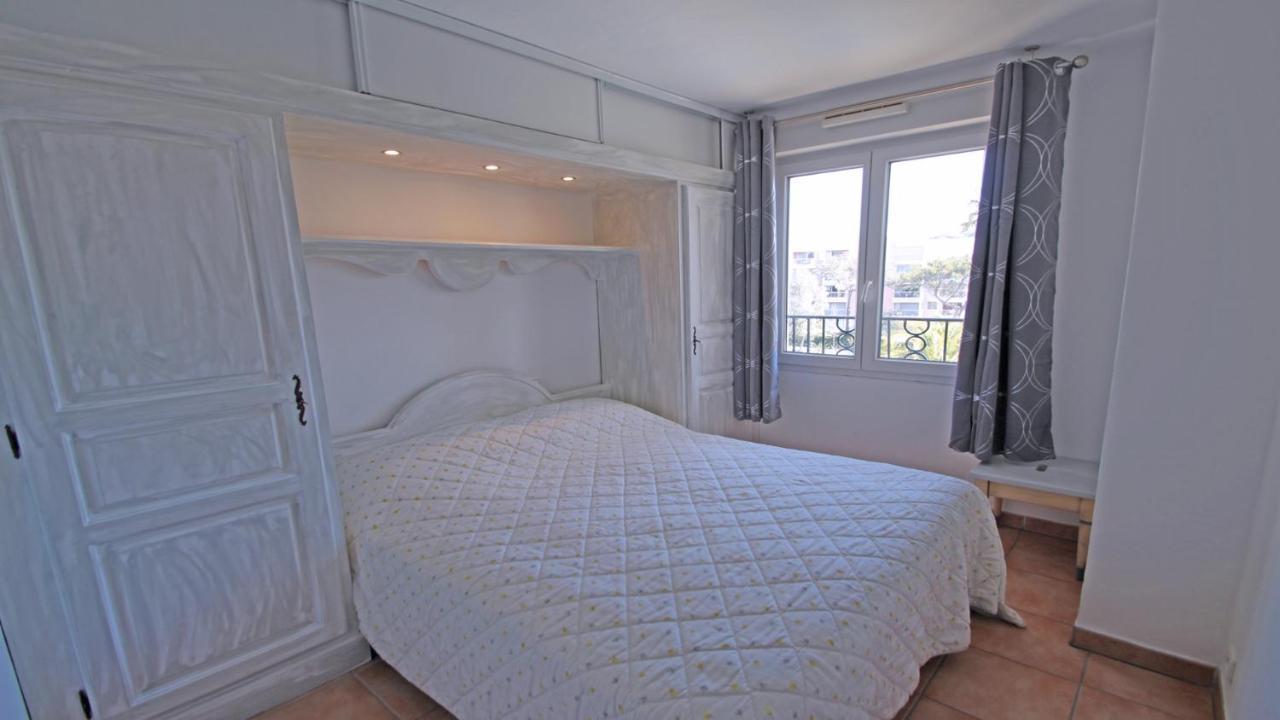 Port Marine Apartment Сен Максим Екстериор снимка