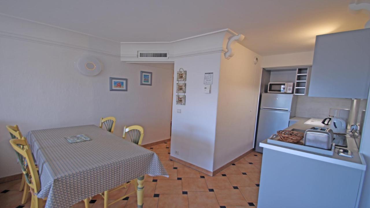 Port Marine Apartment Сен Максим Екстериор снимка
