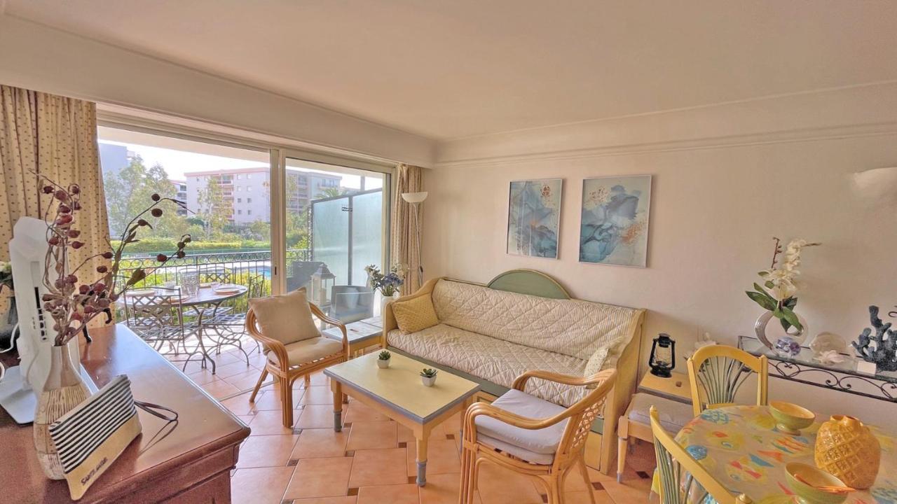 Port Marine Apartment Сен Максим Екстериор снимка