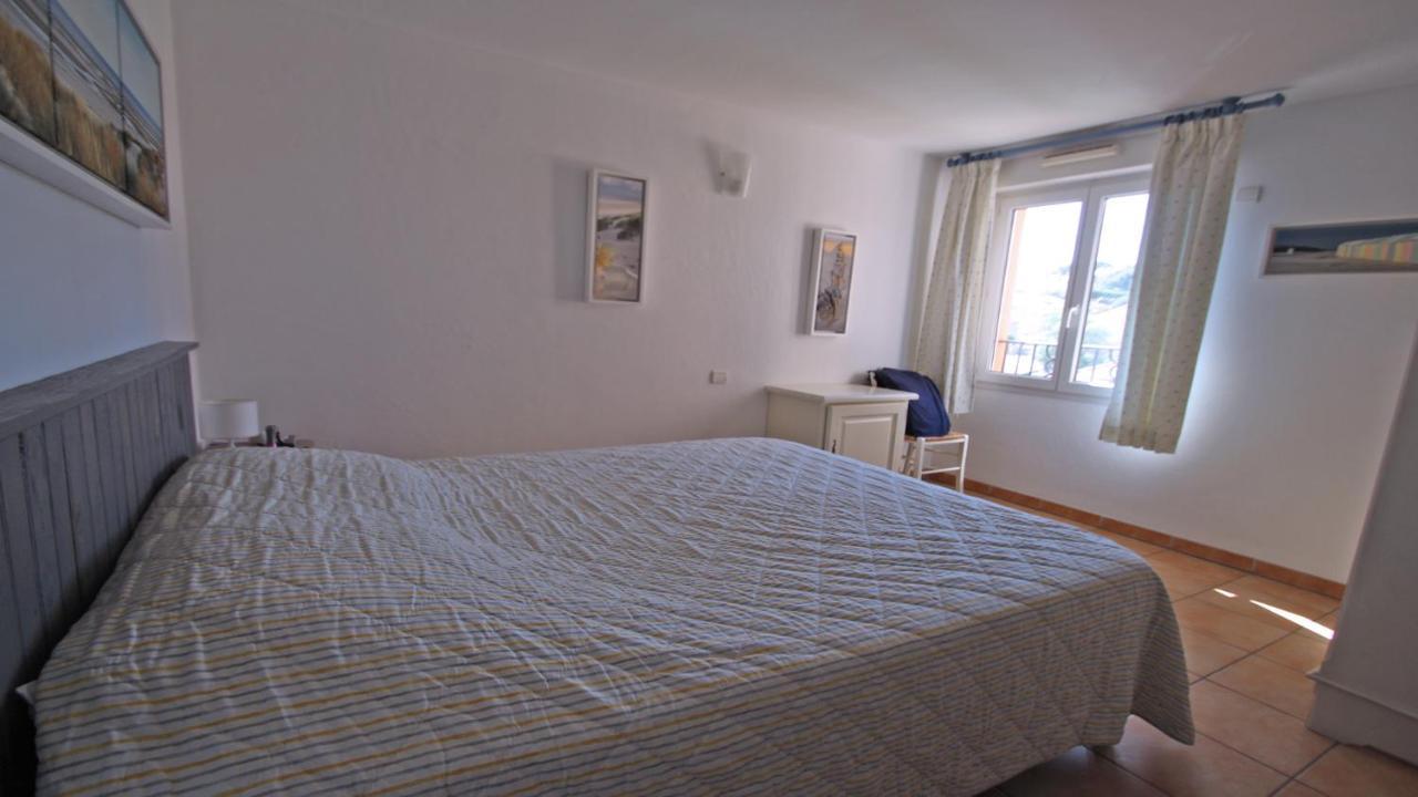 Port Marine Apartment Сен Максим Екстериор снимка