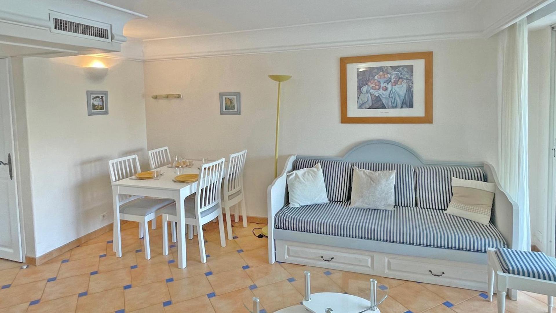 Port Marine Apartment Сен Максим Екстериор снимка